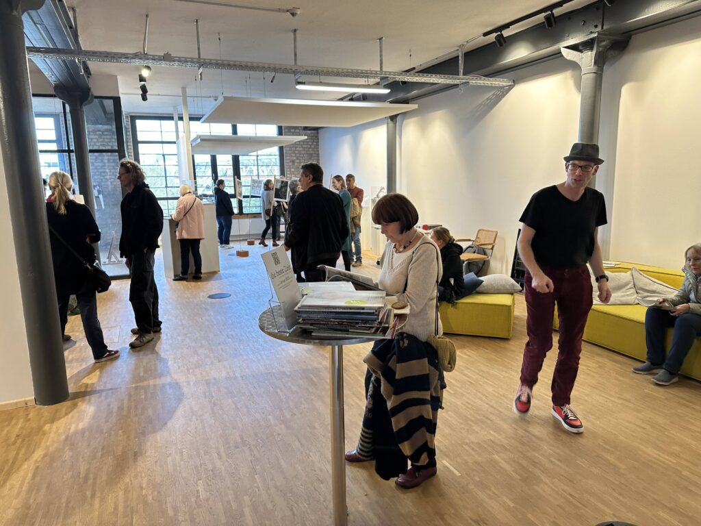 Sicht auf den Ausstellungsraum
